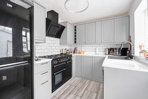 Kitchen- click for photo gallery